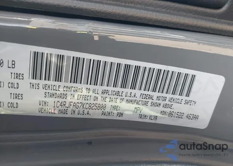 2019 Jeep Grand Cherokee Altitude 4X4 z USA, uszkodzony, nr VIN 1C4RJFAG7KC825800